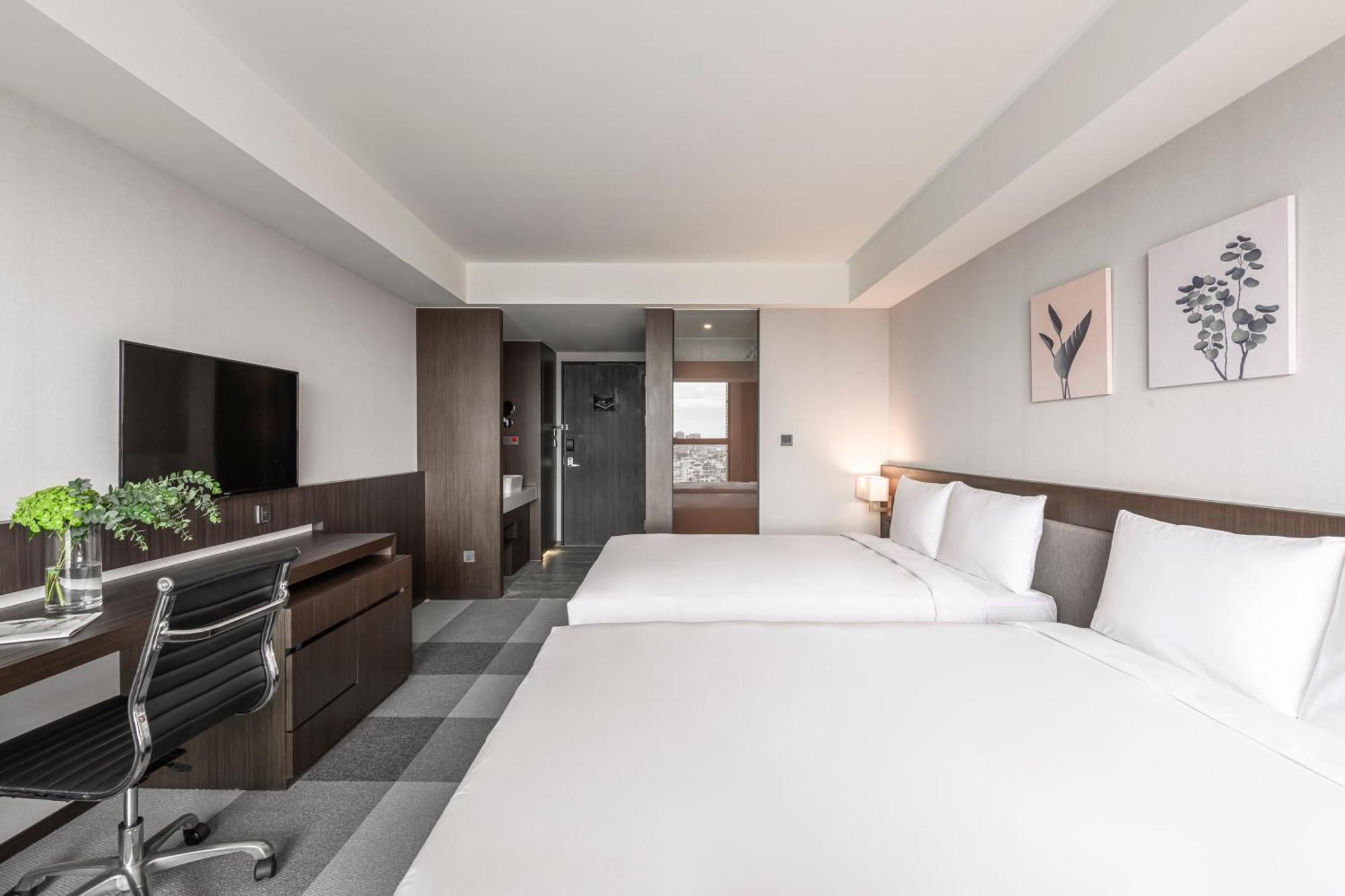 Lakeshore Hotel 타이난 객실 사진