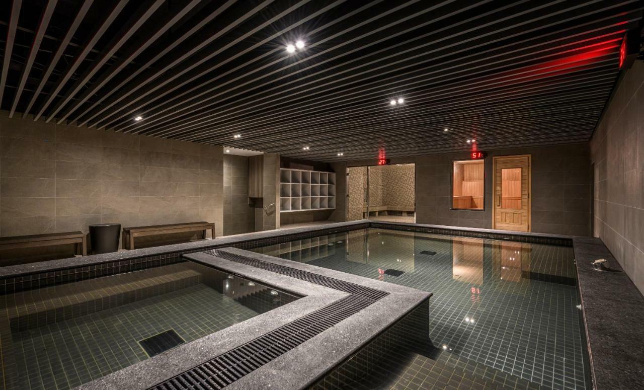 Lakeshore Hotel 타이난 외부 사진