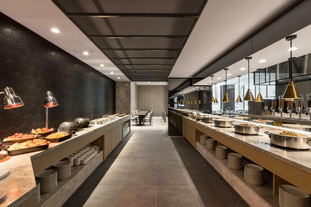 Lakeshore Hotel 타이난 외부 사진