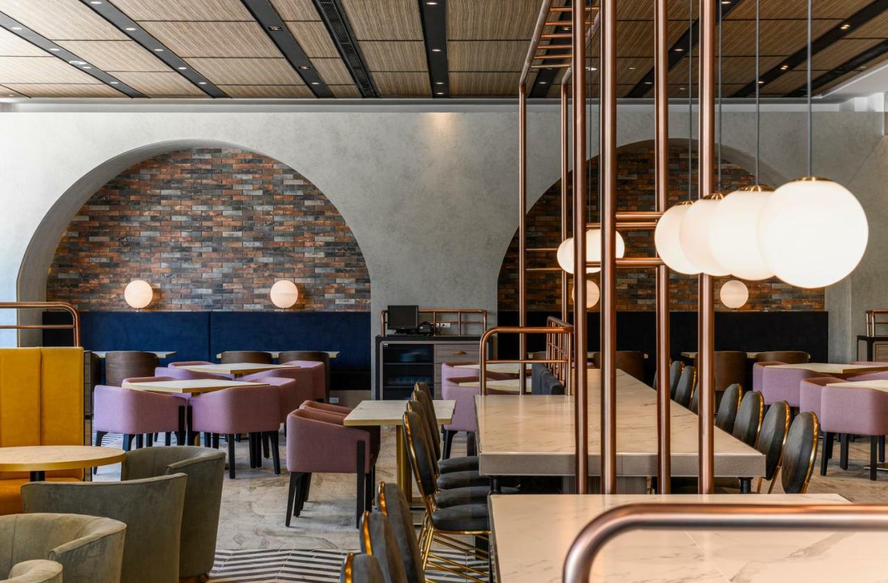 Lakeshore Hotel 타이난 외부 사진