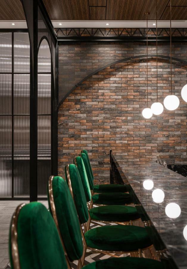 Lakeshore Hotel 타이난 외부 사진