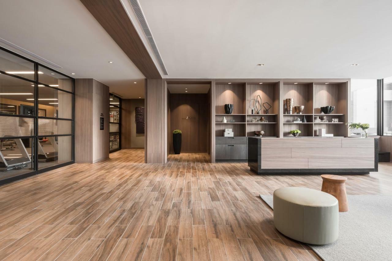 Lakeshore Hotel 타이난 외부 사진