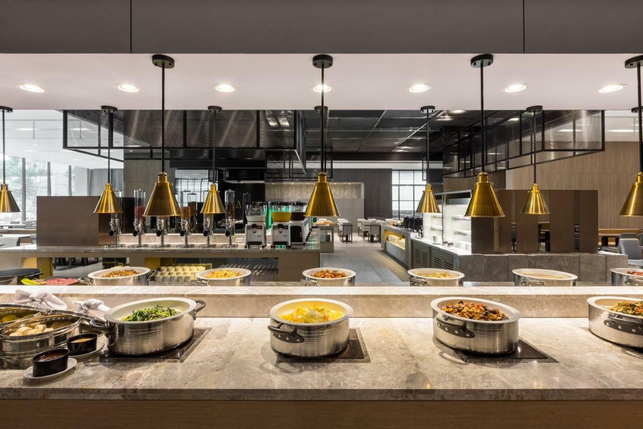 Lakeshore Hotel 타이난 외부 사진