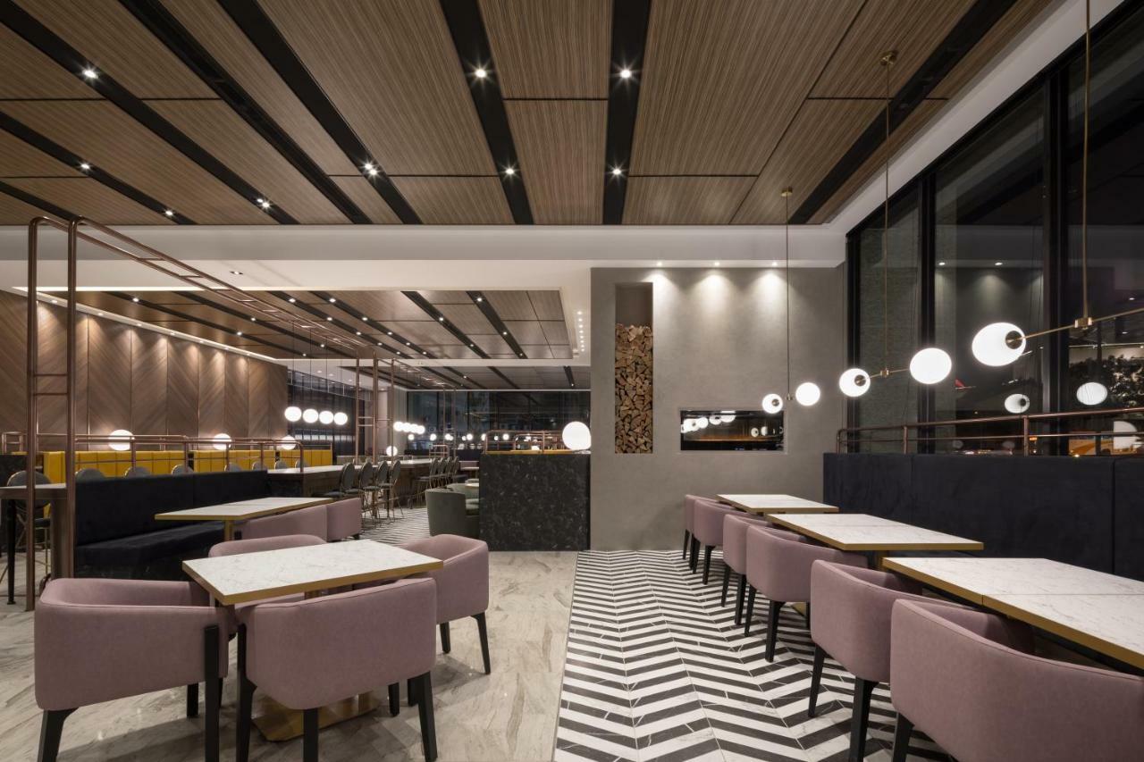 Lakeshore Hotel 타이난 외부 사진